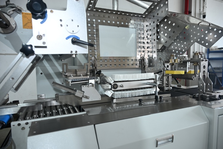 How To Maintain The Pillow Packaging Machine?