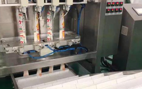Pillow-type packaging machine, vertical packaging machine, powder packaging machine, high-quality manufacturer of packaging equipment